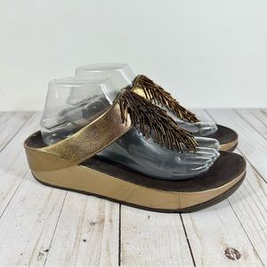 FitFlop Cha Cha Gold Thong Sandals 9